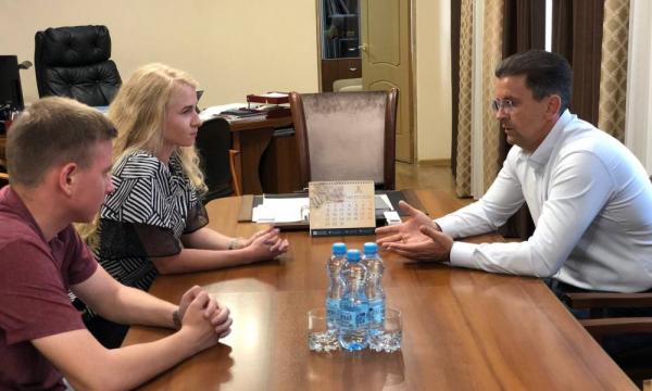 Председатель Облизбиркома Игорь Лазарев встретился с новым лидером Корпуса добровольцев РФСВ
