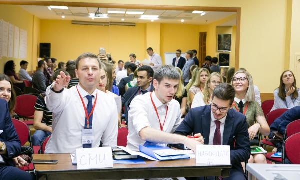 Объявлен всероссийский конкурс "Лидеры России"