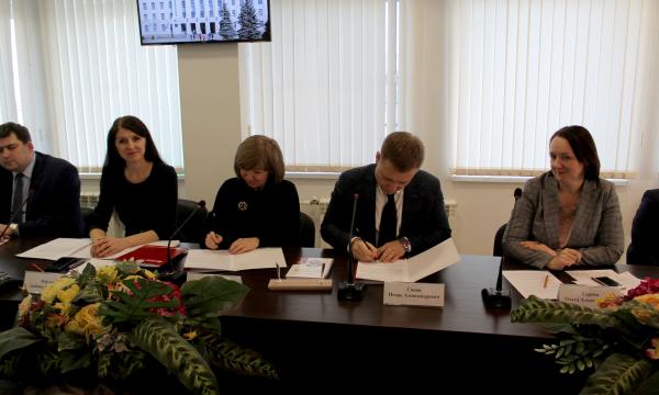 Избирательная комиссия Псковской области и Псковский государственный университет подписали двустороннее Соглашение о сотрудничестве